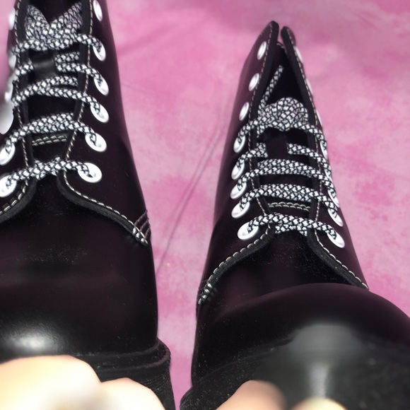 🌟Dr. Martens!! Shriver high contrast Sz 9 Rare! Sold out everywhere! NEW in box - Picture 6 of 11